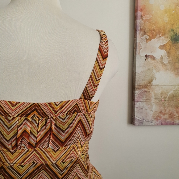 CUE Zig Zag Tan Retro Print Tank Size 12 - Picture 6 of 10